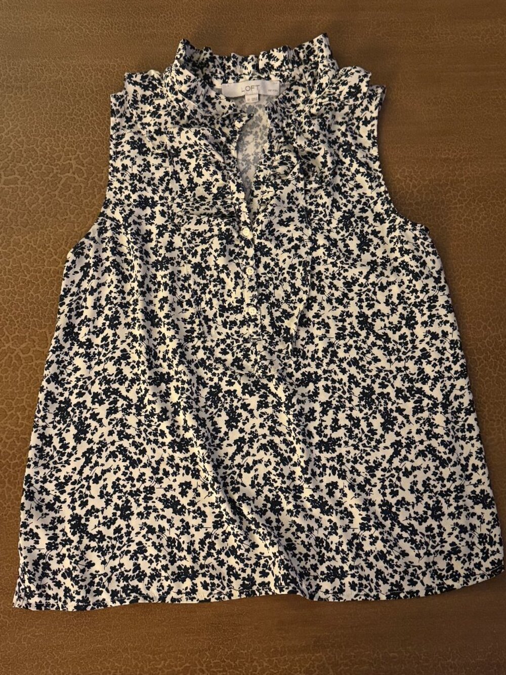 LOFT Sleeveless Tank White with Blue Flower Pattern - Size SP Small Petite